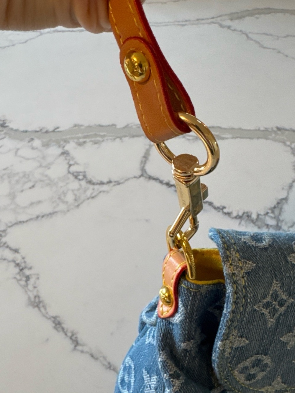 Denim shoulder bag wore once - Picture 3 of 8